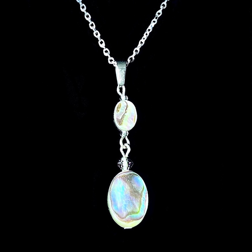 ☃️ Abalone Pendant Necklace